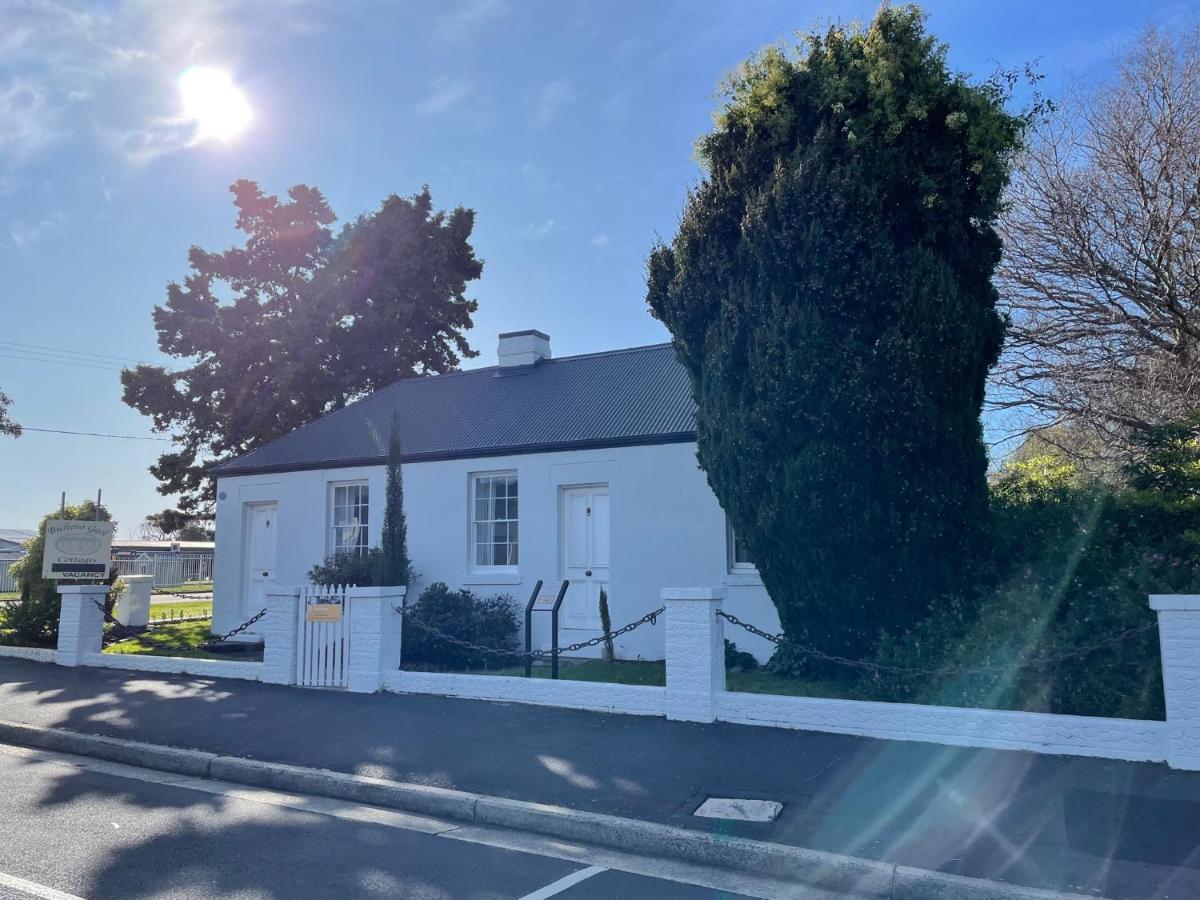 Gaol House Cottages ビチェノ エクステリア 写真